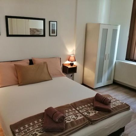 Apartments Victoria 022 ヴルドニーク エクステリア 写真