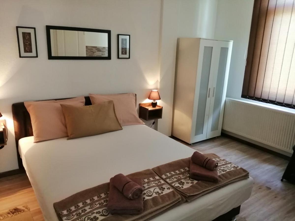 Apartments Victoria 022 ヴルドニーク エクステリア 写真